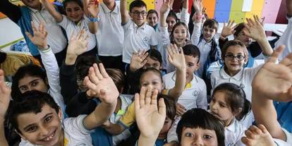 Öğrencileri üzecek haber: Tatiller üst üste geldi