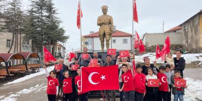 Sivas'ta İlk Ders: Bayrak Sevgisi