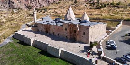 Modern ilaçlardan önce şifa seste aranıyordu