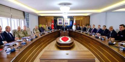 2 suç çetesi çökertildi, 122 hükümlü yakalandı