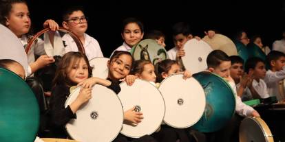 Sivas’ta sahne çocukların, alkışlar davetlilerin oldu