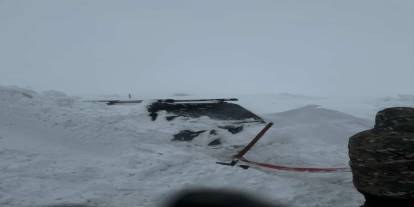 Sivas’ta kar ve tipi yolları kapattı