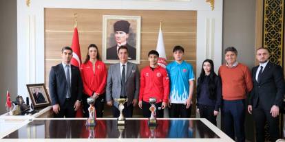 Şampiyon judoculara anlamlı onurlandırma