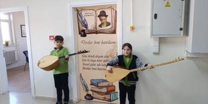 Sivas’ta okul kapıları Atatürk ve Aşık Veysel’in izine açılıyor