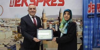 Sivas İHH Kadın Kolları, Sivas Ekspres Gazetesi’ni Ziyaret Etti