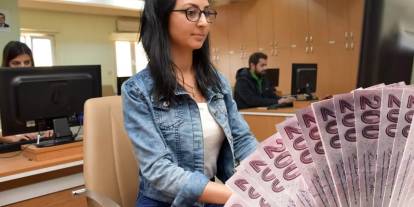 Memurları sevindirecek haber! Yılda iki kez ikramiye