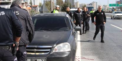 Başından silahla vurulmuş halde ölü bulundu