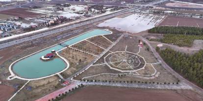 Sivas'ta kar suları ikiz gölet yarattı