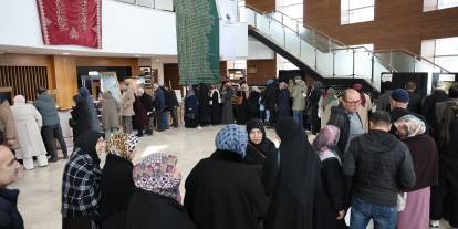 Sivas’ta Kutsal Emanetler Sergisi yoğun ilgi gördü