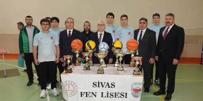 Sivas’ta okul sporlarına destek