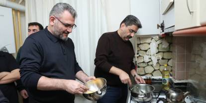 Aksu ve Tanrıverdi'den Öğrenci Evinde Sahur