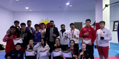 Gençler Sivas’ta ringde parladı