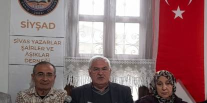 Sivas’ta Kadınlar Günü Şiirlerle Kutlandı