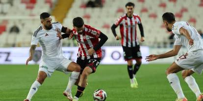 Sivasspor 3 puan peşinde