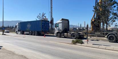 İki TIR’ın arasında sıkışıp öldü