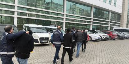 Araç kiralamak istedi, 500 bin lira dolandırıldı