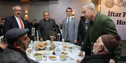 Adem Uzun Hemşehrileriyle İftarda