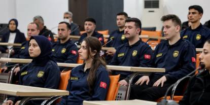 Adem Uzun'dan itfaiye erlerine eğitim