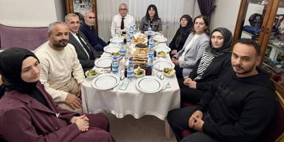 Vali Şimşek Şehit Şeyda Yılmaz’ın Ailesi İle İftar Yaptı