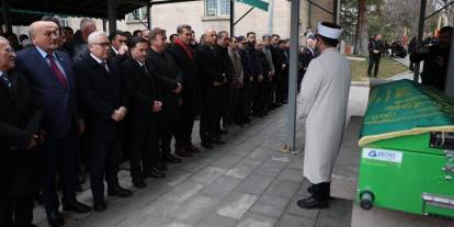 Vali Şimşek meslektaşını acı gününde yalnız bırakmadı