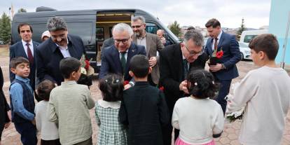 Sivas’ta bayram sevinci çocuk evlerinde paylaşıldı