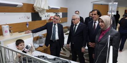 Sivas’ta bayramda hastalara moral ziyareti