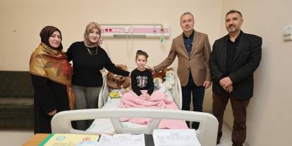 Başkan Uzun'dan miniklere moral ziyareti