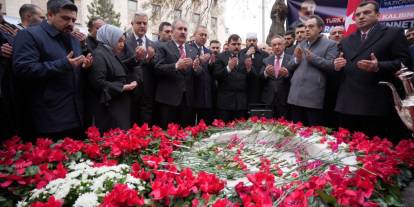 Şehit lider Muhsin Yazıcıoğlu mezarı başında anıldı