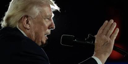 Trump yine NATO'yu hedef aldı