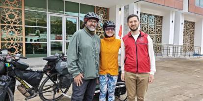 Sivas’ta bisikletli dünya turistlerinden duygulandıran hikâye