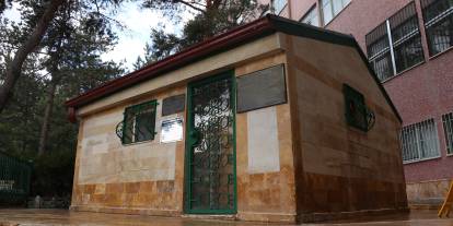 Sivas’ta Rivayetleriyle Dikkat Çeken Türbe