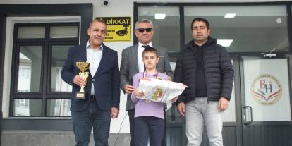 Sivaslı Minik Eskrimciden Türkiye Şampiyonluğu