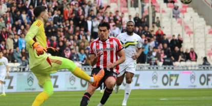 Sivasspor’a Ağır Darbe: Esenler Erokspor 3 Golle Kazandı