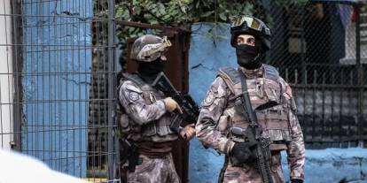 Sivas'ta FETÖ’nün askeri yapılanmasına darbe