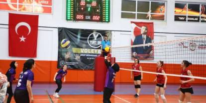 Sivas Genç Voleybolculara Ev Sahipliği Yapıyor