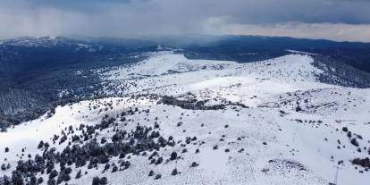Kış manzarası büyüledi! Manzara için Sivas'tan  Yozgat'a gittiler!