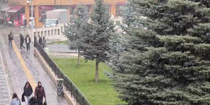 Nisan’da Sivas beyaza büründü