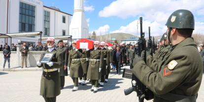 Sivas’ta vefa töreni: Kıbrıs gazisi Ahmet Çetin uğurlandı