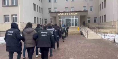 Sivas'ta narkotik operasyonu! Çok sayıda tutuklama yapıldı