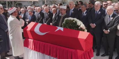 Hüsamettin Cindoruk son yolculuğuna uğurlandı