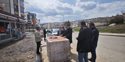 Suşehri'nde cadde aydınlatmaları yenileniyor