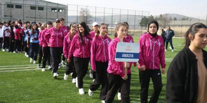 Sivas’ta 26 takım kriket için yarışıyor