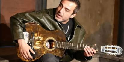 Ünlü şarkıcı Rıza Tamer hayatını kaybetti