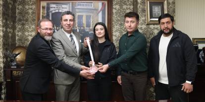 Sivas’ta kick boks şampiyonu Şeyma Çırak’a destek