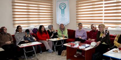 Yazar Ayşe Benek Kaya: Yazmak iyileştirir