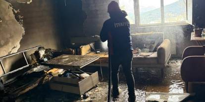 Sivas’ta apartman dairesinde yangın paniği