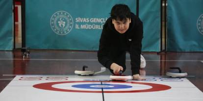 Floor Curling’de 23 Nisan Rekabeti Nefes Kesti