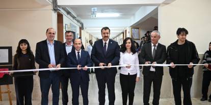 Fen Lisesi öğrencilerinden anlamlı resim sergisi