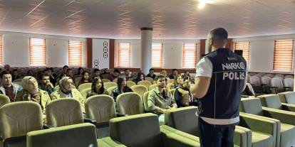 Sivas’ta üniversite öğrencilerine narkotik uyarısı