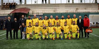 Sivas’ta veteranlar turnuvasında kritik karşılaşma